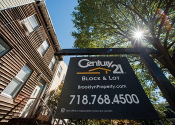 Century 21 CEO optimistic over 2025 real estate market: Here's what buyers 'don't realize'