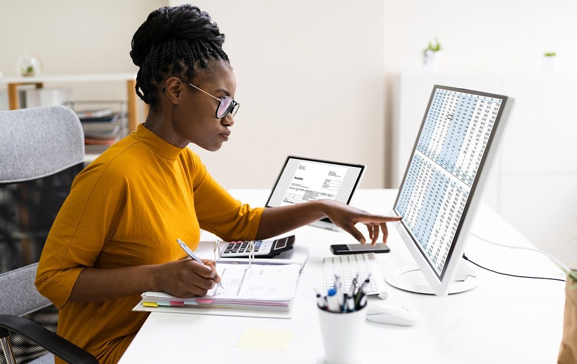 Top personal finance New Year's resolutions for 2025