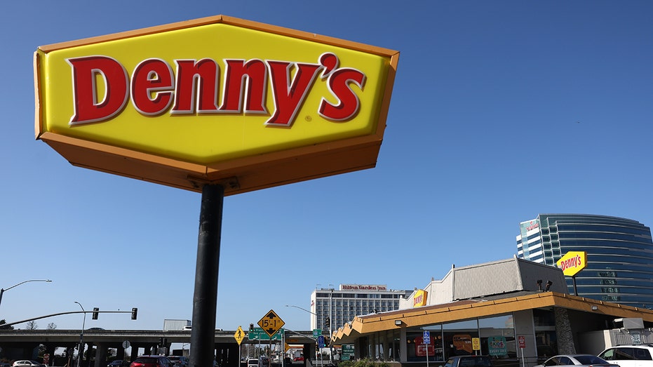 Denny's location sign.