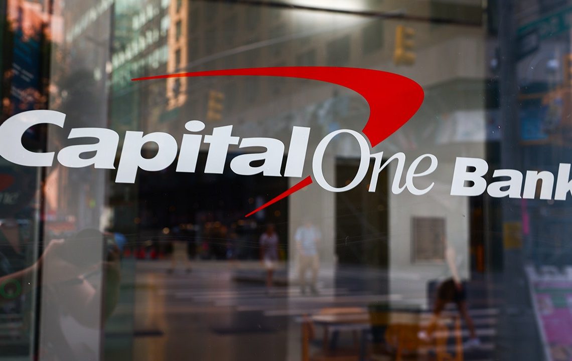 Capital One customers not getting payments amid outage