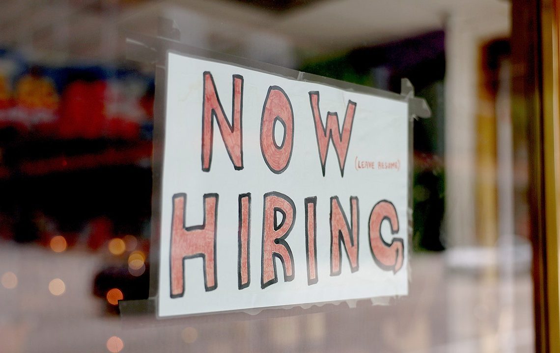 US workers staying put as fewer quit their jobs