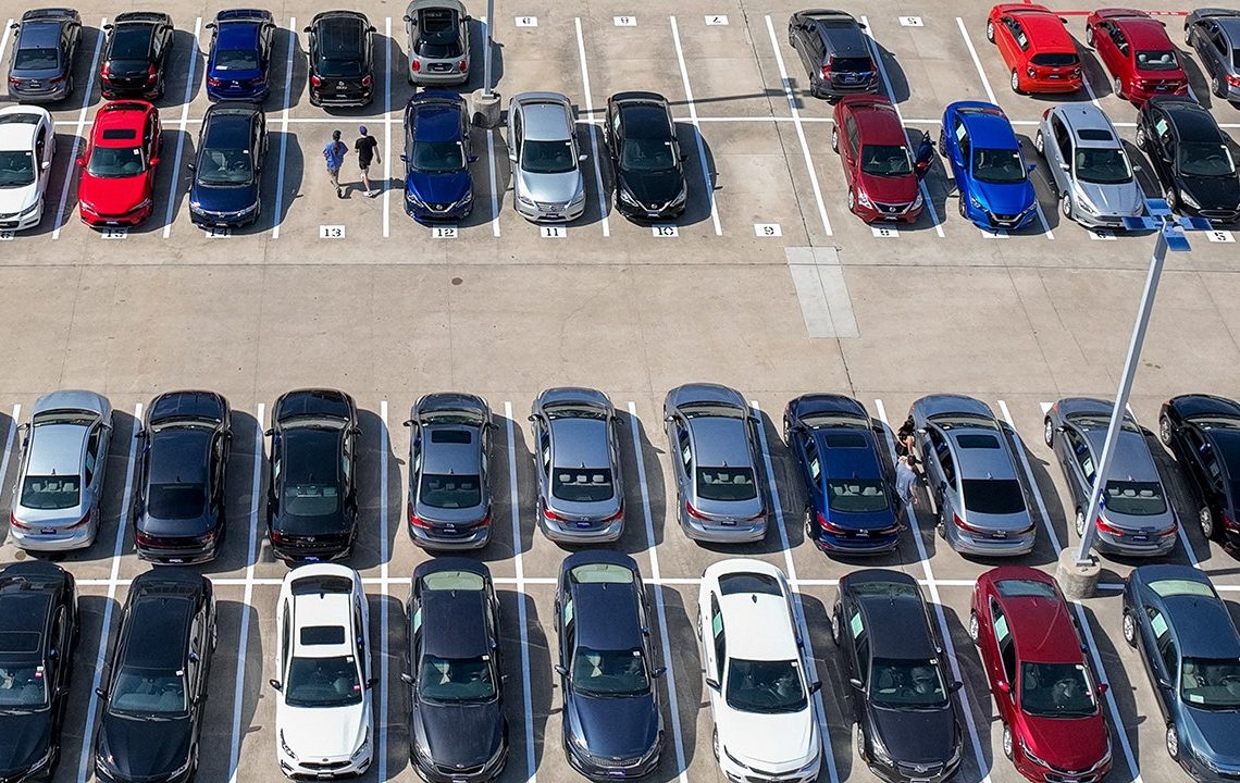 Late car payments rise to highest level in over 30 years