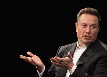 Elon Musk polls X users on ending daylight saving time