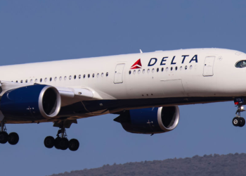 Delta Air Lines offering pay increase to employees for fourth consecutive year: 'Invest in our people'