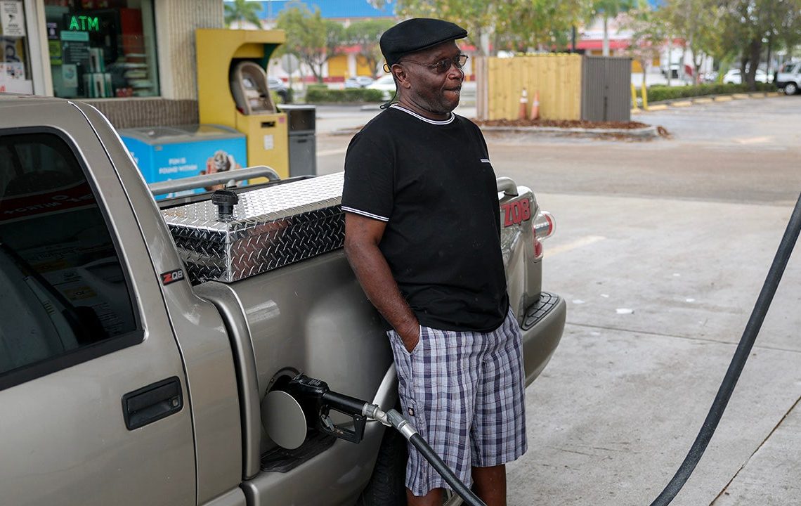 GasBuddy expert says claims gas prices will see 'massive spike' are 'incorrect on the highest level'