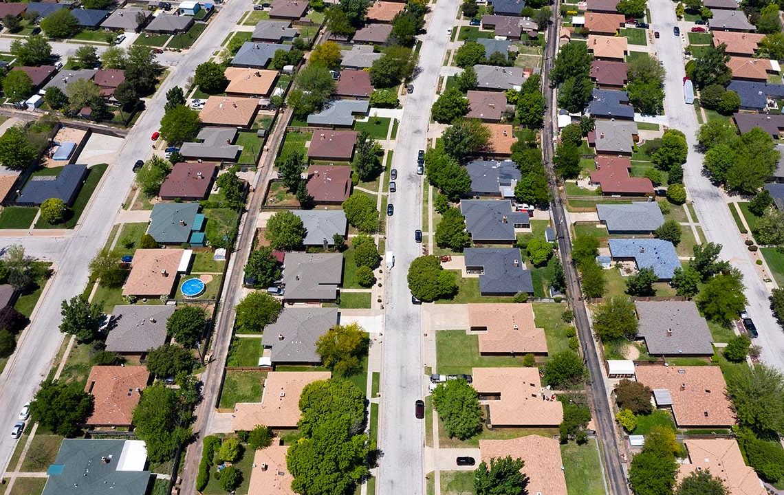 Homeowners’ wealth may be shrinking as price gains lag inflation