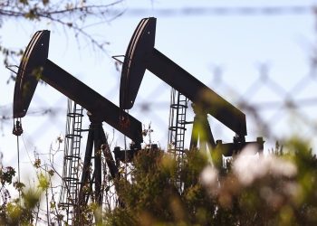 California trying to keep oil and gas firms from leaving the state