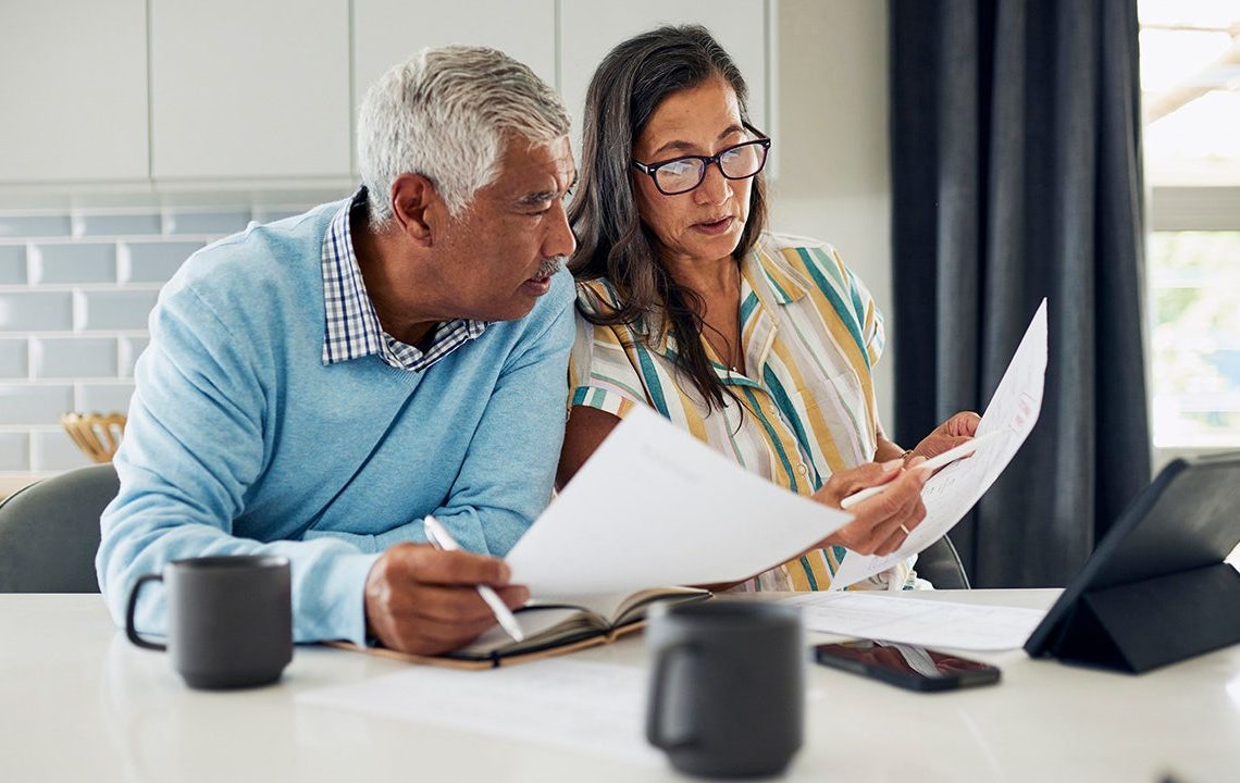 Middle-income Americans pessimistic about their financial future amid persistent inflation, analysis shows