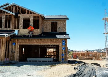 Builders cut prices and offer new home incentives as affordability gap shrinks