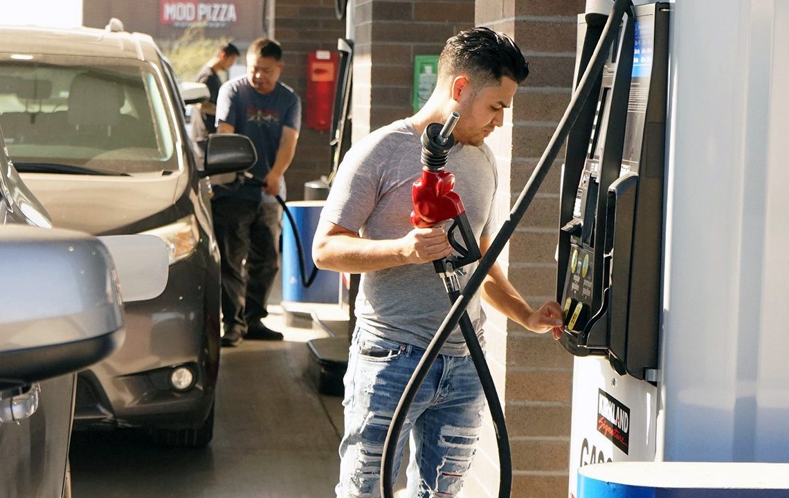 Oil and gas prices expected to stay significantly lower through 2026