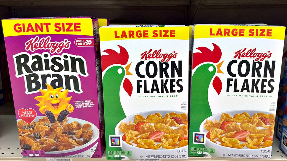 Kellogg's Raisin Bran and Corn Flakes cereals
