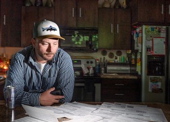 Nearly half of Americans feel financially behind as 2025 comes to a close, poll shows