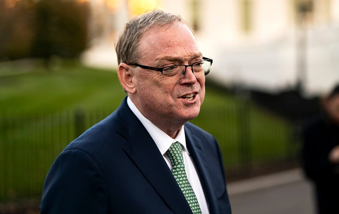 Kevin Hassett floats 'Trump card' proposal after pushback on credit card interest rate cap