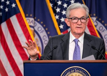 Fed holds interest rates steady, pausing rate cuts amid economic uncertainty