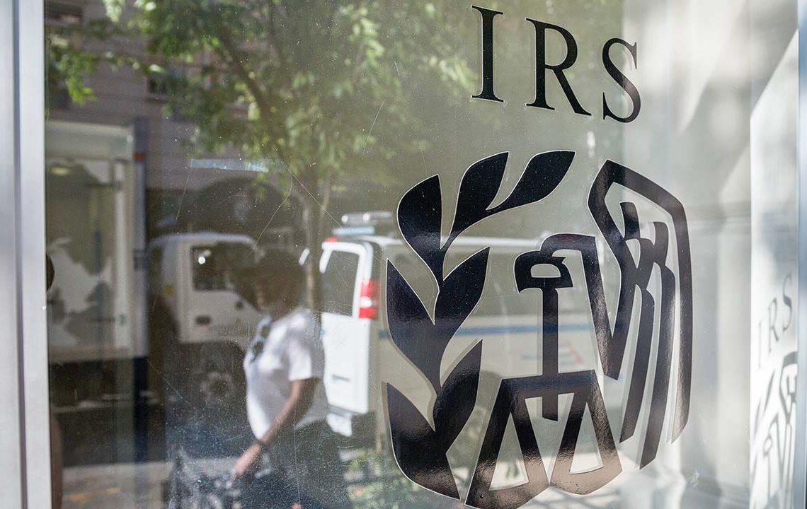 Average tax refund up nearly 11% from a year ago, IRS data shows