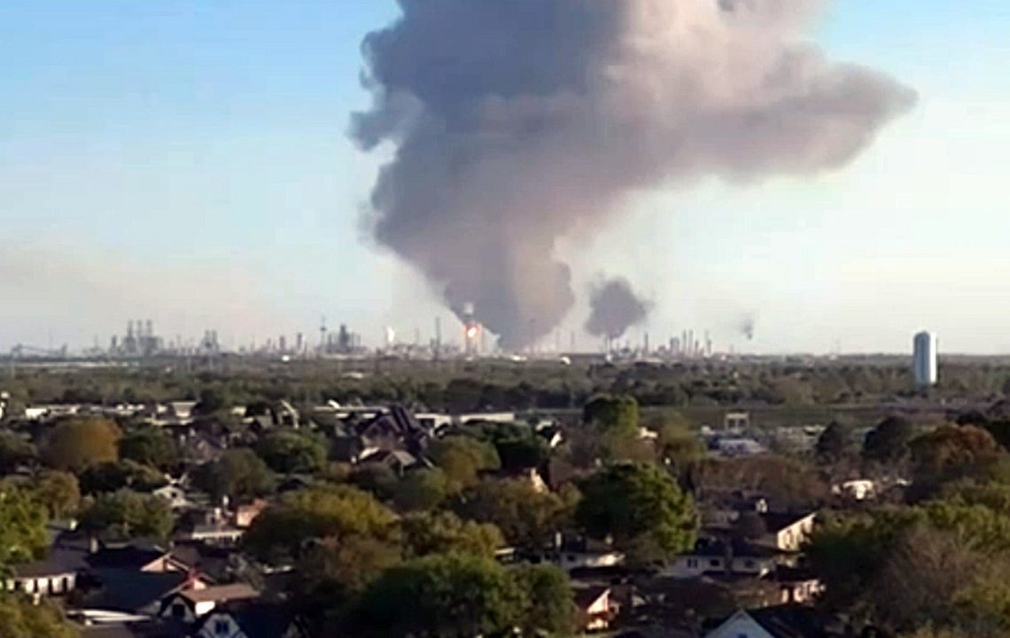 Texas oil refinery explosion sends smoke into air, residents advised to shelter in place
