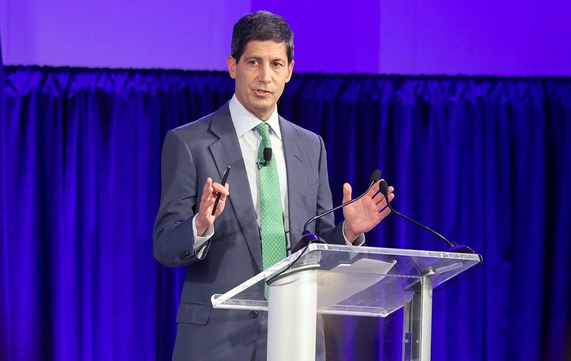 How does Fed chair nominee Kevin Warsh view the central bank's inflation goal?