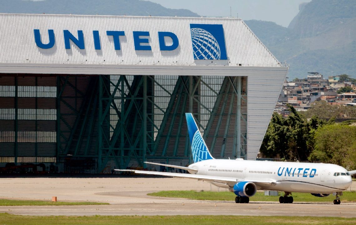 United Airlines warns airfares could jump 20% as oil prices continue to surge
