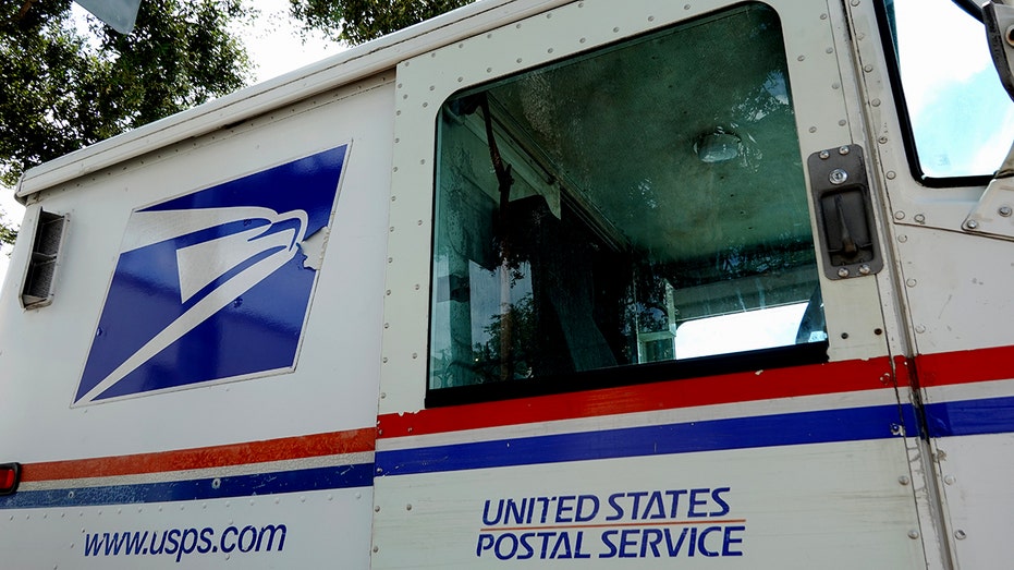 USPS delivery truck
