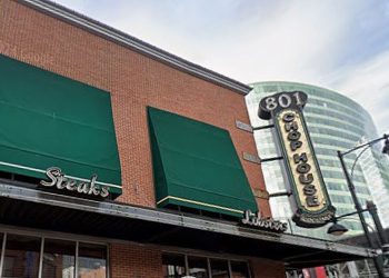 Steak and seafood chain 801 Restaurant Group files for bankruptcy after closing Denver, Minneapolis spots