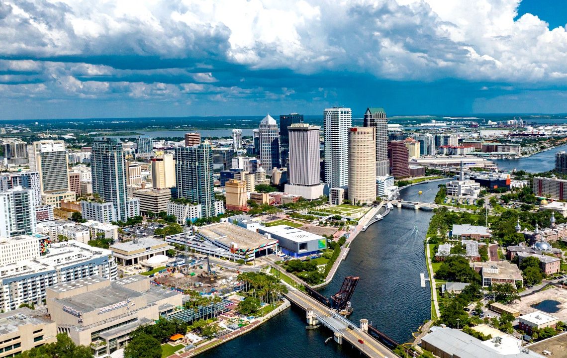 Southern cities dominate rankings of best job markets for new college graduates